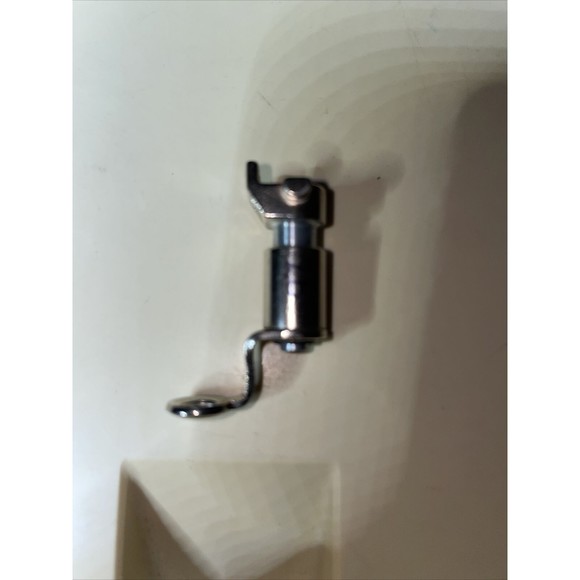 Genuine BERNINA Darning Presser Foot No. 285 Old Style - Picture 3 of 5